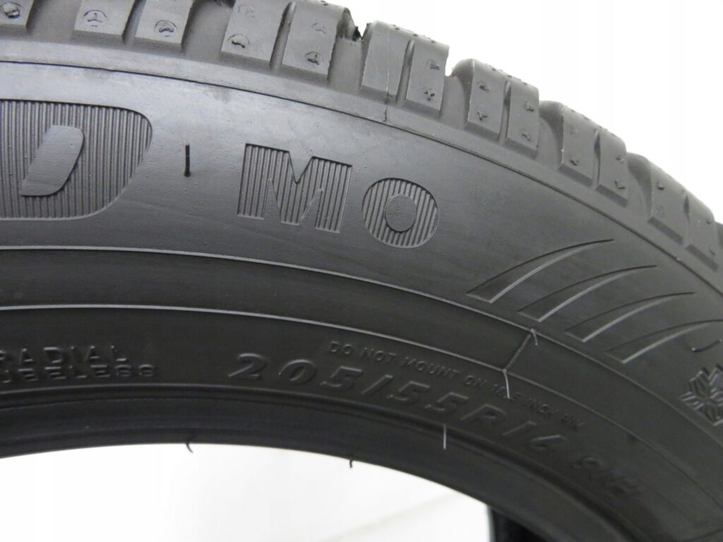 Dunlop SP Winter Sport 4D Tire